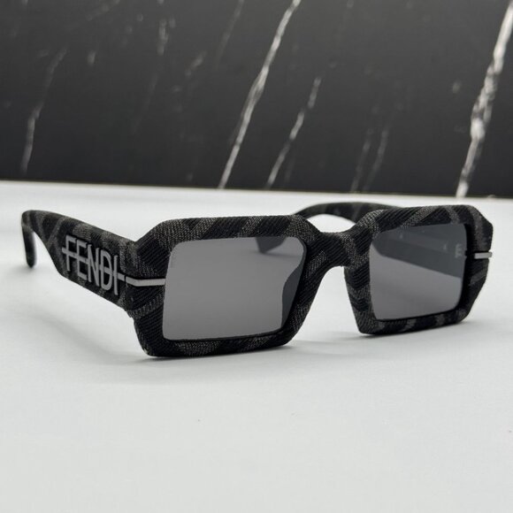 NEW FE40074U 05A FENDI SUNGLASSES BLACK GREY UNISEX EYEWEAR FENDI - Picture 10 of 12